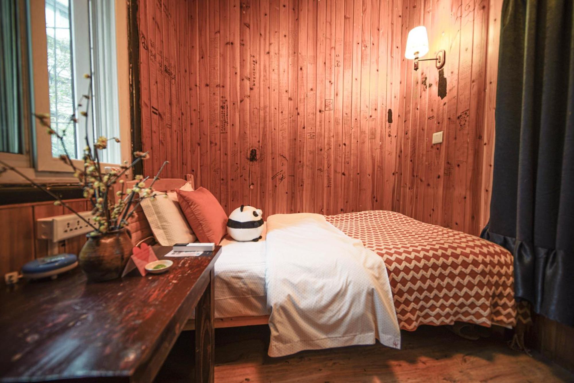 Chengdu Mix Hostel Courtyard Poshpacker Екстериор снимка