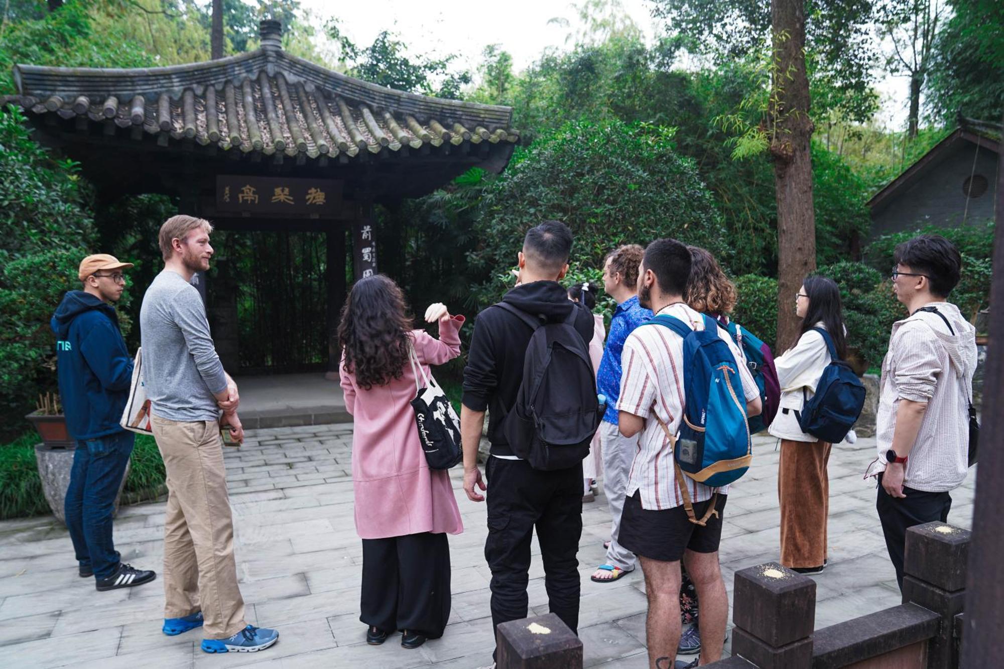 Chengdu Mix Hostel Courtyard Poshpacker Екстериор снимка