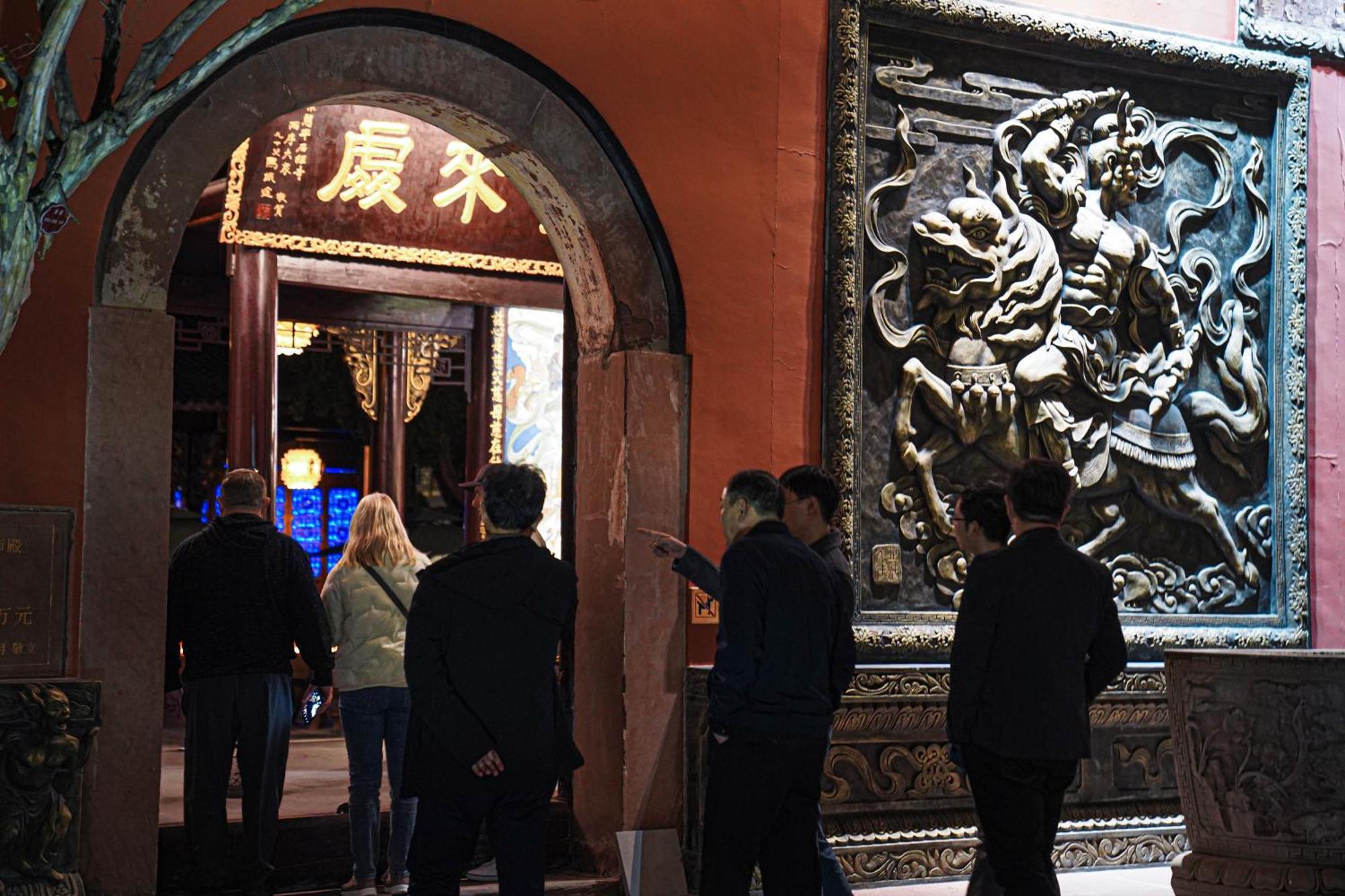 Chengdu Mix Hostel Courtyard Poshpacker Екстериор снимка